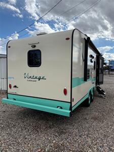 2022 Gulf Stream Vintage Cruiser 23 QBS w/Bunk Beds   - Photo 5 - Bosque Farms, NM 87068