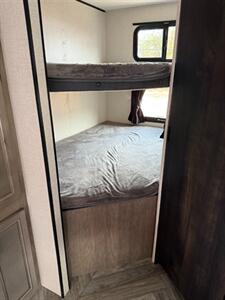 2022 Highland Ridge Olympia 26 BHS w/Oversized Bunk Beds   - Photo 15 - Bosque Farms, NM 87068