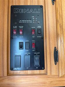 2010 Dutchmen Denali 26 FBX   - Photo 11 - Bosque Farms, NM 87068