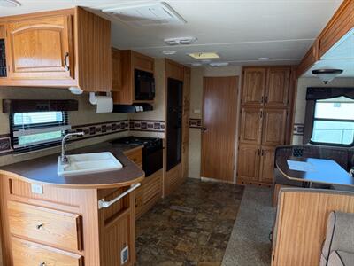2010 Dutchmen Denali 26 FBX   - Photo 10 - Bosque Farms, NM 87068