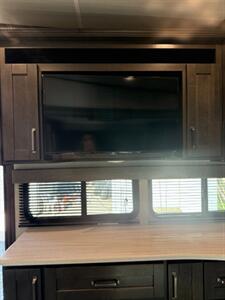 2021 Grand Design Reflection 28BH w/Bunk Room   - Photo 16 - Bosque Farms, NM 87068