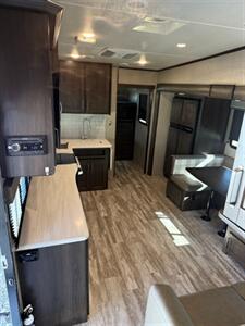 2021 Grand Design Reflection 28BH w/Bunk Room   - Photo 10 - Bosque Farms, NM 87068