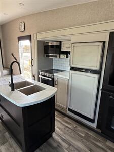 2022 Jayco Eagle 28.5 RSTS w/ 3 Slides   - Photo 10 - Bosque Farms, NM 87068