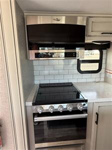 2022 Jayco Eagle 28.5 RSTS w/ 3 Slides   - Photo 9 - Bosque Farms, NM 87068