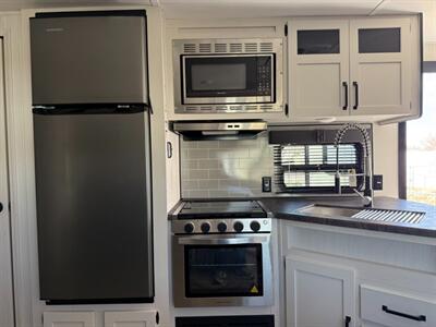 2023 Forest River Puma 28BHSS W/Bunk Room   - Photo 10 - Bosque Farms, NM 87068