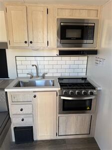 2023 Riverside Xplorer 171 RDX   - Photo 9 - Bosque Farms, NM 87068