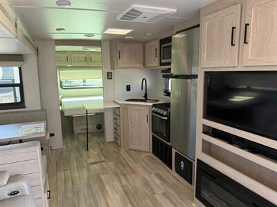 2023 Forest River Flagstaff 26 RBWS   - Photo 9 - Bosque Farms, NM 87068