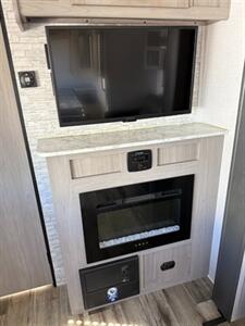 2023 Dutchmen Coleman 1805 RB   - Photo 10 - Bosque Farms, NM 87068