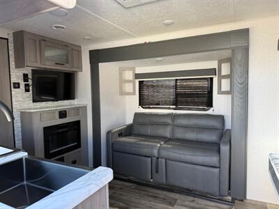 2023 Dutchmen Coleman 1805 RB   - Photo 9 - Bosque Farms, NM 87068