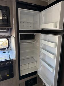 2023 Dutchmen Coleman 1805 RB   - Photo 12 - Bosque Farms, NM 87068