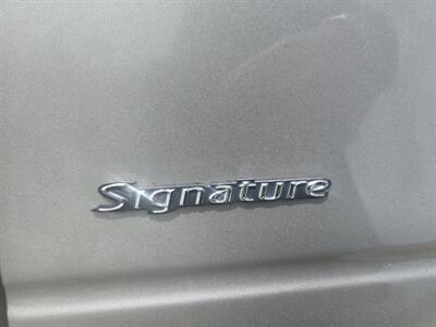 2005 Lincoln Town Car Signature - Photo 9 - Miami, FL 33155