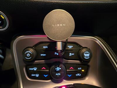 2019 Dodge Challenger R/T   - Photo 17 - Miami, FL 33155