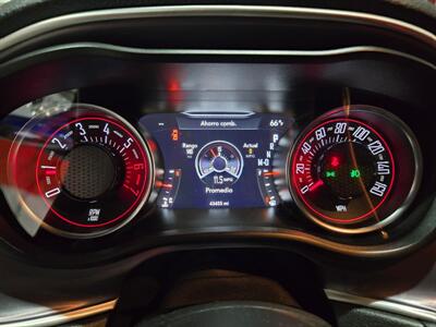 2019 Dodge Challenger R/T   - Photo 16 - Miami, FL 33155