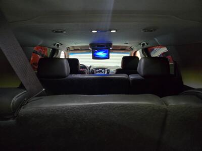 2015 Chevrolet Suburban LT   - Photo 14 - Miami, FL 33155