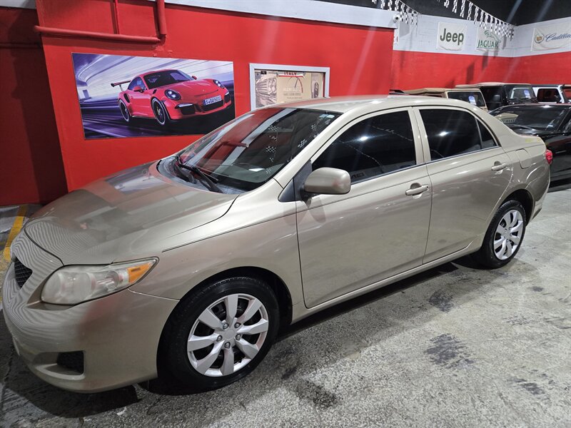 2010 Toyota Corolla LE   - Photo 1 - Miami, FL 33155