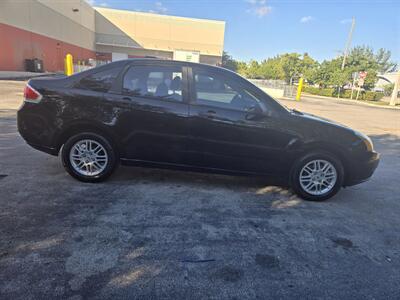 2010 Ford Focus SE   - Photo 6 - Miami, FL 33155