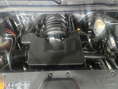 2018 GMC Yukon XL SLT   - Photo 23 - Miami, FL 33155