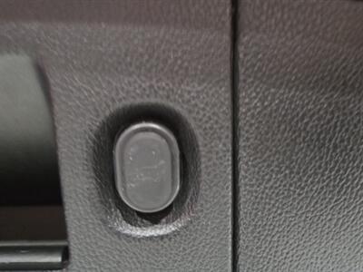 2018 GMC Yukon XL SLT   - Photo 28 - Miami, FL 33155