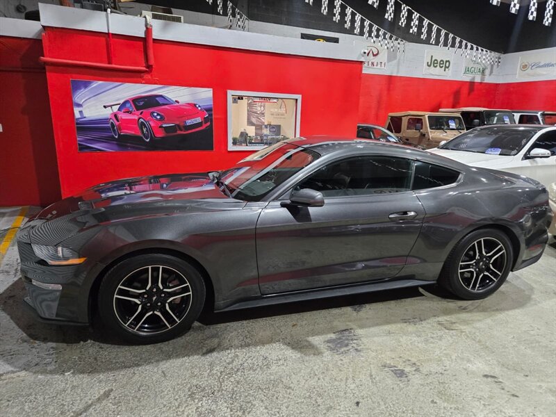 2019 Ford Mustang EcoBoost Premium  