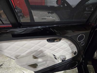 2016 Bentley Mulsanne   - Photo 23 - Miami, FL 33155