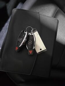 2018 Mercedes-Benz C 300 4MATIC   - Photo 14 - Miami, FL 33155