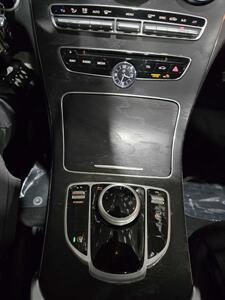 2018 Mercedes-Benz C 300 4MATIC   - Photo 8 - Miami, FL 33155
