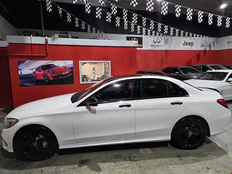 2018 Mercedes-Benz C 300 4MATIC - Photo 1 - Miami, FL 33155