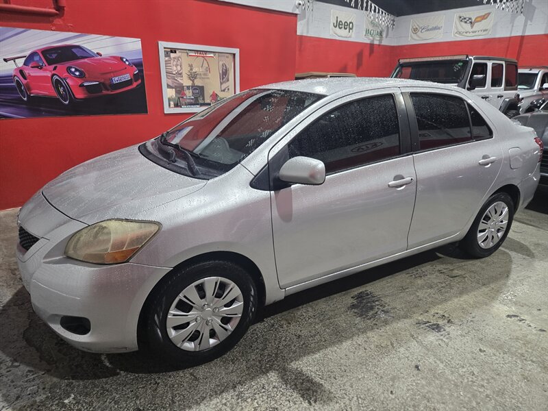 2009 Toyota Yaris   - Photo 1 - Miami, FL 33155