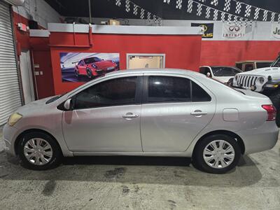 2009 Toyota Yaris   - Photo 2 - Miami, FL 33155
