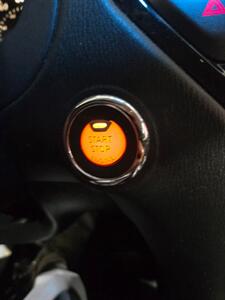2015 Nissan Pathfinder SV   - Photo 9 - Miami, FL 33155