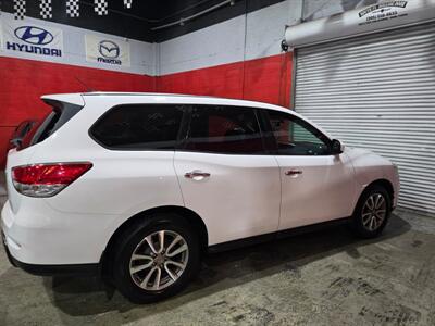 2015 Nissan Pathfinder SV   - Photo 6 - Miami, FL 33155