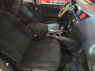 2015 Nissan Pathfinder SV   - Photo 15 - Miami, FL 33155