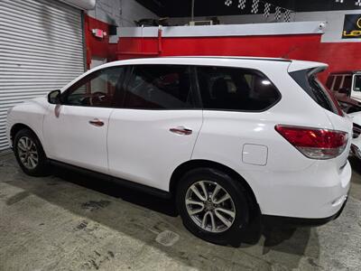 2015 Nissan Pathfinder SV   - Photo 3 - Miami, FL 33155