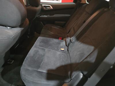 2015 Nissan Pathfinder SV   - Photo 17 - Miami, FL 33155