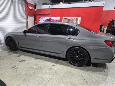 2022 BMW 740i   - Photo 2 - Miami, FL 33155