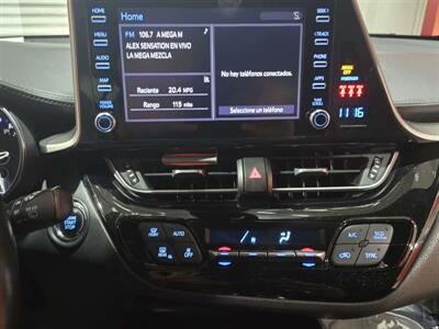 2019 Toyota C-HR LE   - Photo 14 - Miami, FL 33155