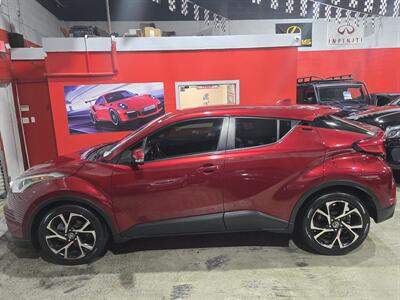 2019 Toyota C-HR LE   - Photo 2 - Miami, FL 33155