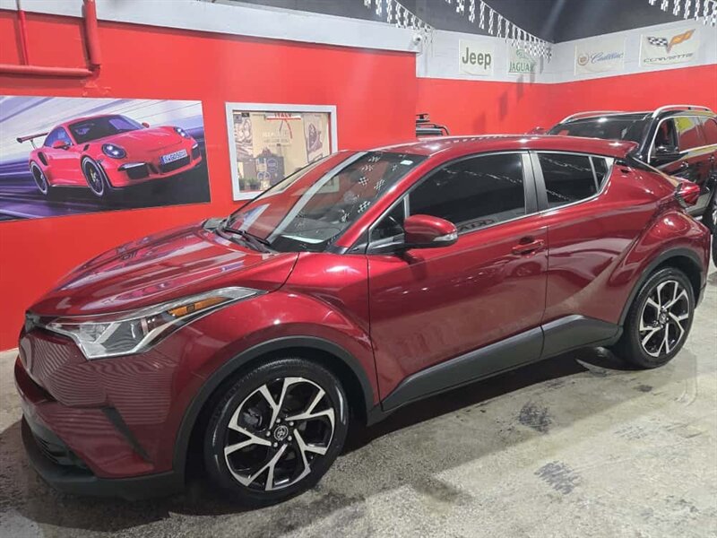 2019 Toyota C-HR LE - Photo 1 - Miami, FL 33155