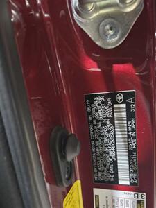 2019 Toyota C-HR LE   - Photo 10 - Miami, FL 33155