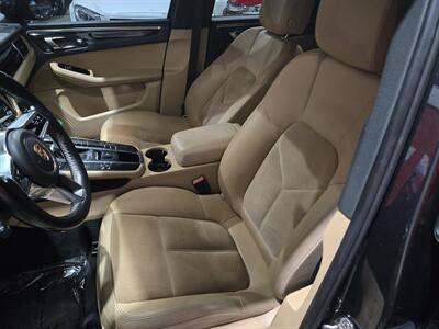 2017 Porsche Macan   - Photo 11 - Miami, FL 33155