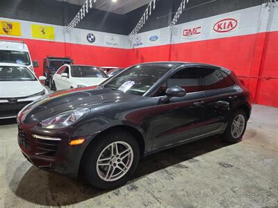 2017 Porsche Macan   - Photo 1 - Miami, FL 33155