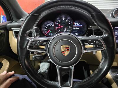 2017 Porsche Macan   - Photo 8 - Miami, FL 33155