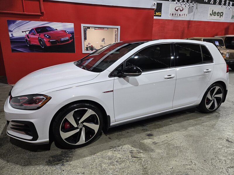 2018 Volkswagen Golf GTI SE   - Photo 1 - Miami, FL 33155