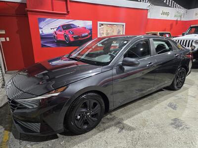 2022 Hyundai ELANTRA SEL Sedan