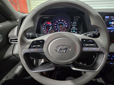 2022 Hyundai ELANTRA SEL - Photo 10 - Miami, FL 33155