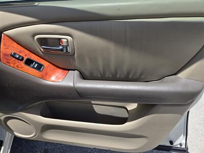 2002 Lexus RX 300 - Photo 25 - Miami, FL 33155