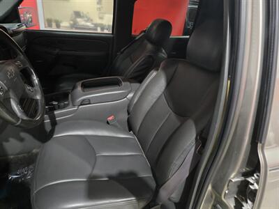 2003 Chevrolet Avalanche 1500 4dr 1500 Crew Cab SB - Photo 8 - Miami, FL 33155