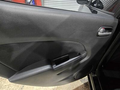 2014 Mazda Mazda2 Touring   - Photo 19 - Miami, FL 33155