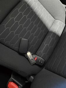 2023 Toyota Corolla Hatchback SE   - Photo 20 - Miami, FL 33155