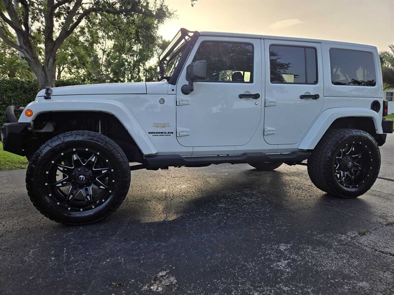 2014 Jeep Wrangler Unlimited Sahara  